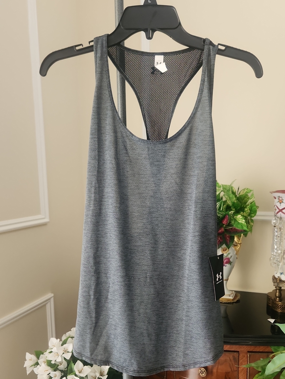 Under Armour Twist-Back Heather Grey Racerback Workout Tank